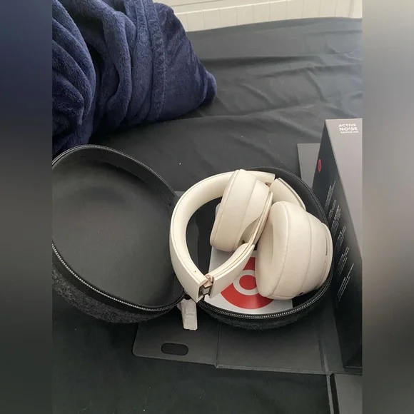 BEAT SOLO PROS - Picture 2 of 2